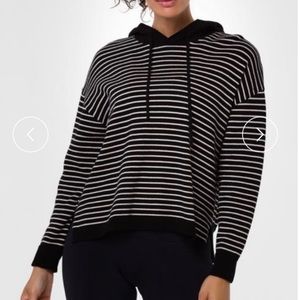 Onzie Flow striped hooded sweater / sweatshirt small/medium